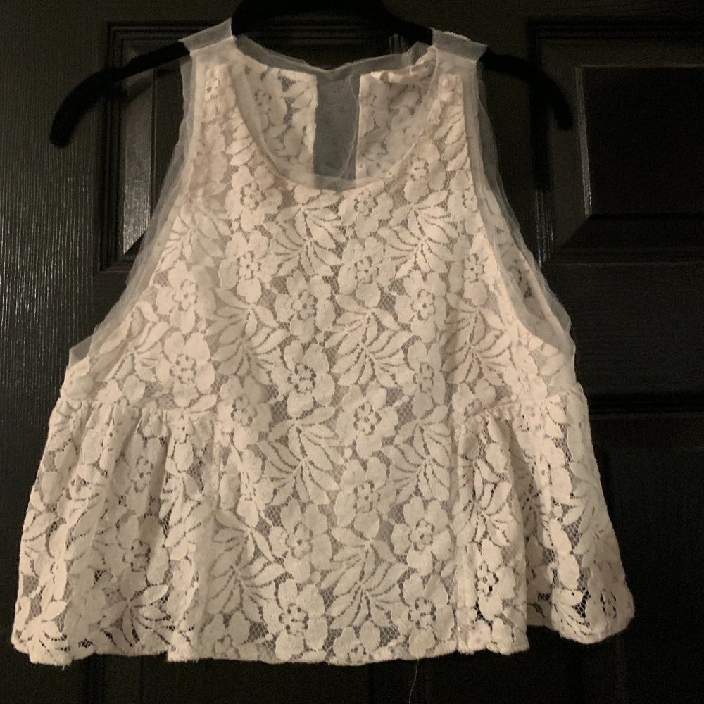 BCBGENERATION White Lace Crop Top